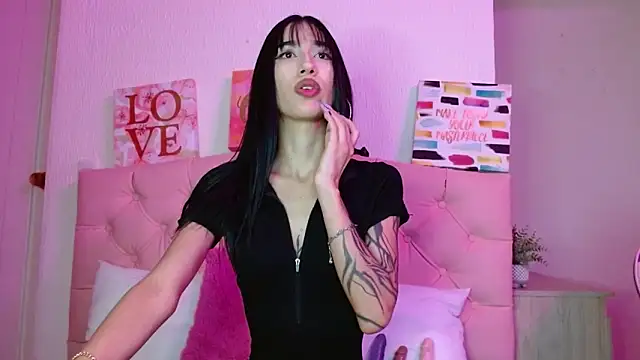 London Sophia19 online show from 28, 9, 2025