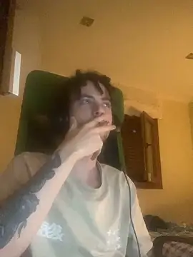 Snapshot of AngelJoven chatting on 17, 9, 2025 AngelJoven online show from 17, 9, 2025