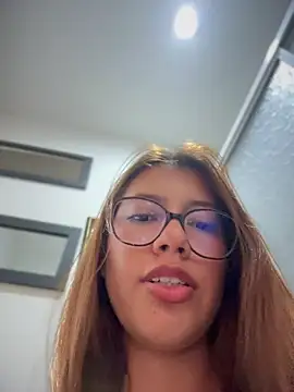 sara calderon online show from 18, 4, 2026