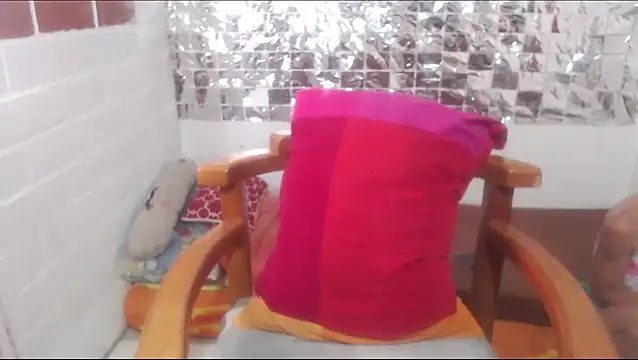 Snapshot of rose-crystal chatting on 22, 2, 2026 rose-crystal online show from 22, 2, 2026