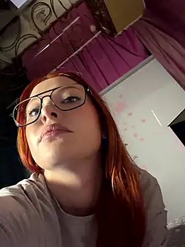 Snapshot of Dari_Toy_ chatting on 6, 7, 2026 Dari Toy online show from 6, 7, 2026