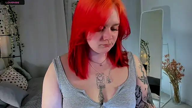 Snapshot of lunaalli chatting on 7, 5, 2026 lunaalli online show from 7, 5, 2026
