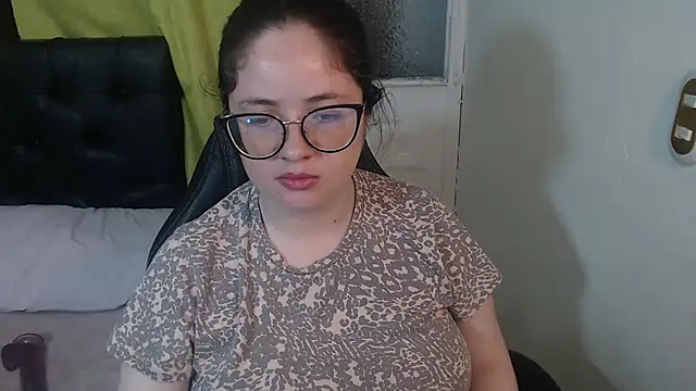 KrystalAdams online show from 10, 4, 2026