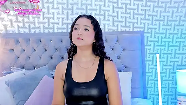 Evaa Lunna  online show from 29, 11, 2025