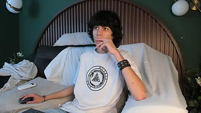 Snapshot of Diamond_twink chatting on 16, 7, 2026 Diamond twink online show from 16, 7, 2026