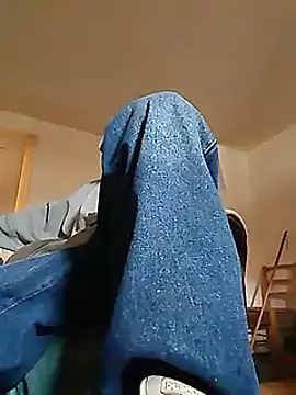 Snapshot of skateboy78 chatting on 2, 2, 2025 skateboy78 online show from 2, 2, 2025