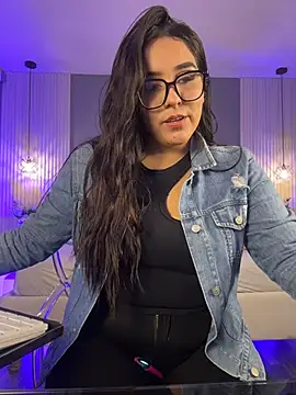 Snapshot of KatlynRous chatting on 20, 6, 2026 KatlynRous online show from 20, 6, 2026