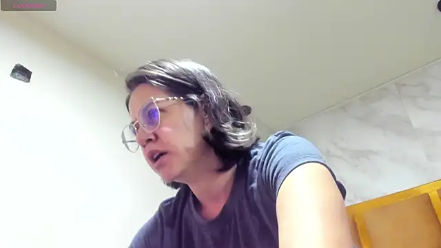 Luciifeer  online show from 18, 1, 2026