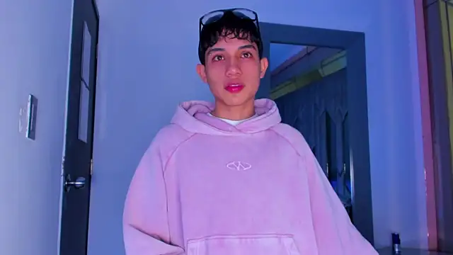 Sebax Young online show from 30, 3, 2026