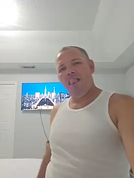 cubanitofeliz40 online show from 19, 5, 2026