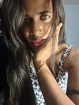 cute radhikaa online show from 22, 9, 2025