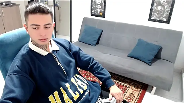 Snapshot of santii_ss chatting on 15, 11, 2025 santii ss online show from 15, 11, 2025