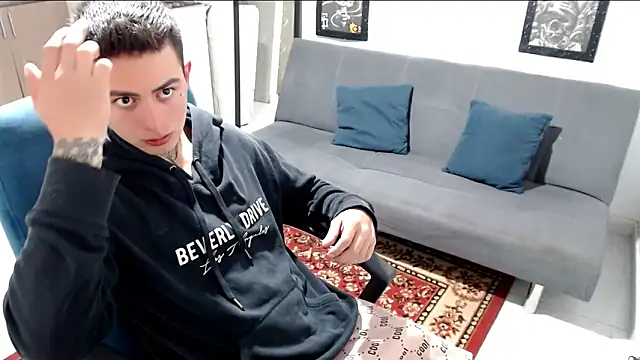 Snapshot of santii_ss chatting on 23, 11, 2025 santii ss online show from 23, 11, 2025