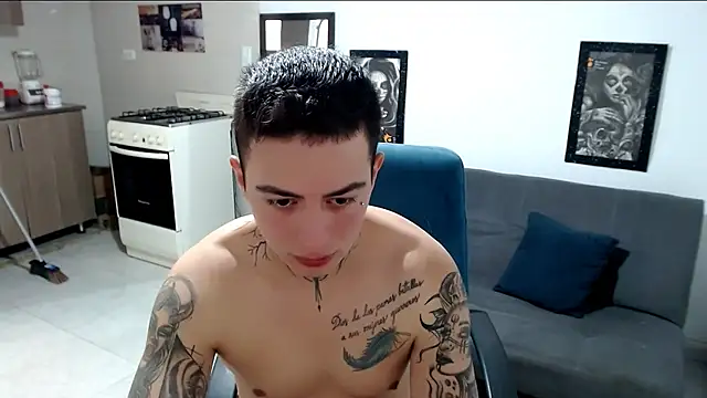 Snapshot of santii_ss chatting on 23, 11, 2025 santii ss online show from 23, 11, 2025