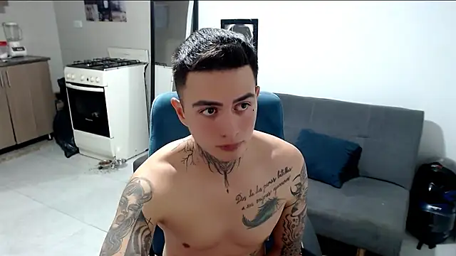 Snapshot of santii_ss chatting on 3, 12, 2025 santii ss online show from 3, 12, 2025