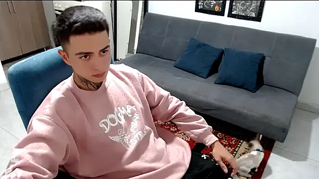 Snapshot of santii_ss chatting on 22, 12, 2025 santii ss online show from 22, 12, 2025