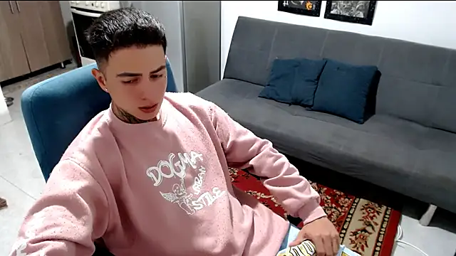 Snapshot of santii_ss chatting on 6, 1, 2026 santii ss online show from 6, 1, 2026