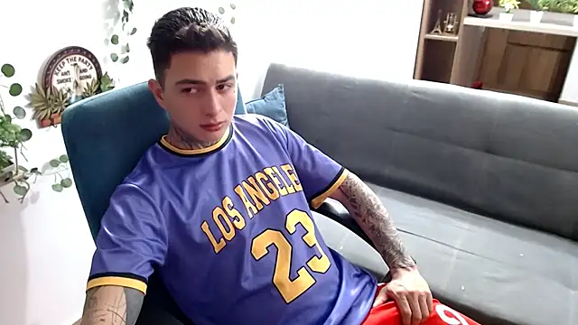 Snapshot of santii_ss chatting on 30, 3, 2026 santii ss online show from 30, 3, 2026