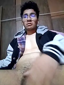 LecheDeSoya666 online show from 5, 10, 2025