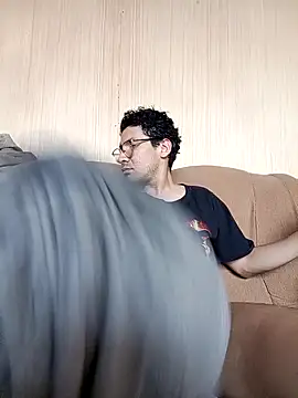 LecheDeSoya666 online show from 15, 11, 2025