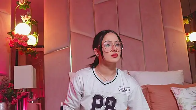 LucyLextonX online show from 16, 3, 2026