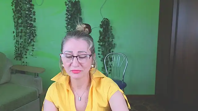 Snapshot of Habibi_Honeyy chatting on 22, 5, 2026 Habibi Honeyy online show from 22, 5, 2026
