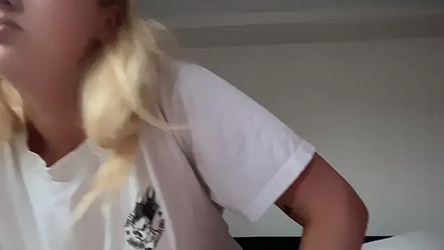 Kitty Swetty online show from 26, 7, 2026