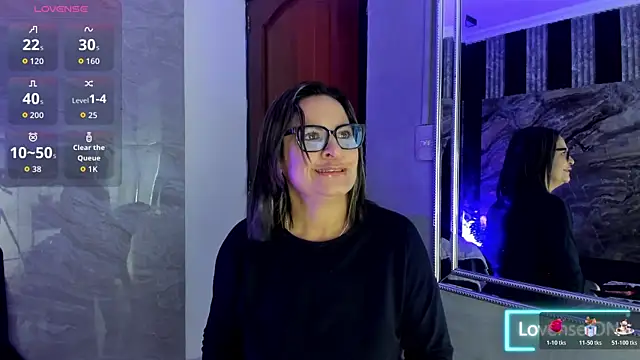 Snapshot of Agatha_Pleasure chatting on 3, 11, 2025 Agatha Pleasure online show from 3, 11, 2025
