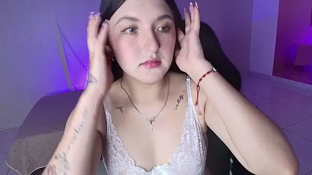 Snapshot of Celestee69 chatting on 22, 10, 2025 Celestee69 online show from 22, 10, 2025