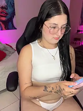 Snapshot of Celestee69 chatting on 11, 11, 2025 Celestee69 online show from 11, 11, 2025