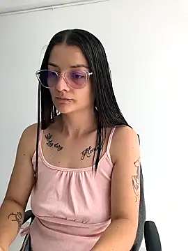 Coralinne   online show from 2, 4, 2026