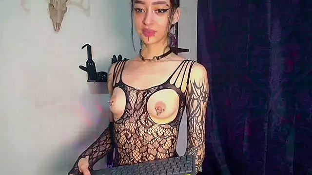 DakariaHills  online show from 8, 4, 2026