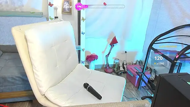 Snapshot of Clunita chatting on 9, 5, 2026 Clunita online show from 9, 5, 2026