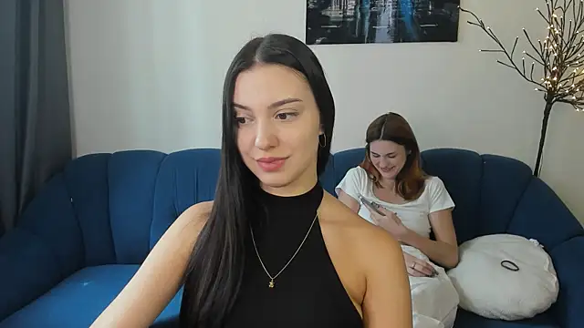 Snapshot of elza_rose chatting on 8, 7, 2026 elza rose online show from 8, 7, 2026