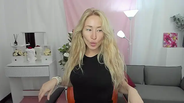 AstraMonroe online show from 17, 4, 2026