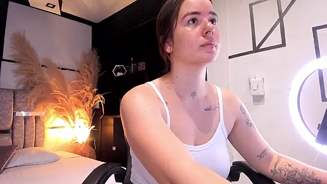 Snapshot of AlliceLover chatting on 17, 7, 2026 AlliceLover online show from 17, 7, 2026