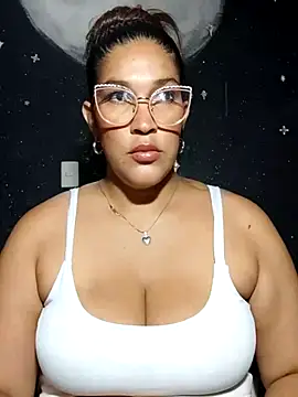 Ivy horse  online show from 5, 4, 2026