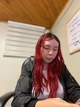 Snapshot of Karen18_boobs chatting on 28, 10, 2025 Karen18 boobs online show from 28, 10, 2025