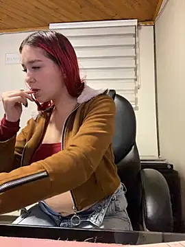 Snapshot of Karen18_boobs chatting on 7, 11, 2025 Karen18 boobs online show from 7, 11, 2025