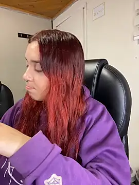 Snapshot of Karen18_boobs chatting on 28, 2, 2026 Karen18 boobs online show from 28, 2, 2026