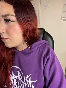 Snapshot of Karen18_boobs chatting on 4, 3, 2026 Karen18 boobs online show from 4, 3, 2026