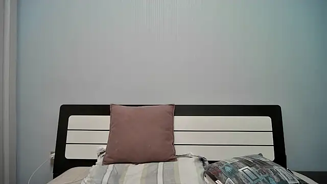 Snapshot of peijiangzhao chatting on 4, 10, 2025 peijiangzhao online show from 4, 10, 2025