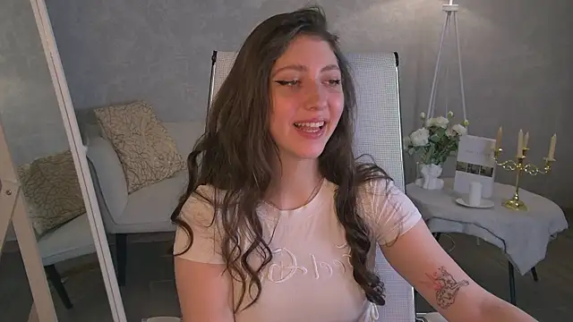 Snapshot of Mary_Miiller chatting on 7, 7, 2026 Mary Miiller online show from 7, 7, 2026