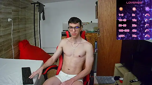 Snapshot of angelicious_ chatting on 23, 10, 2025 angelicious online show from 23, 10, 2025