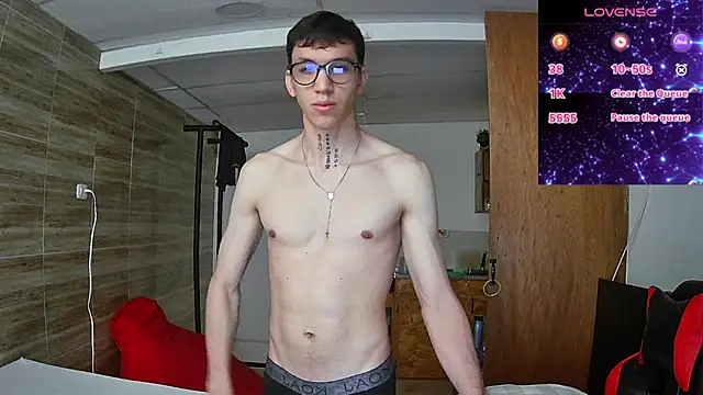 Snapshot of angelicious_ chatting on 24, 10, 2025 angelicious online show from 24, 10, 2025