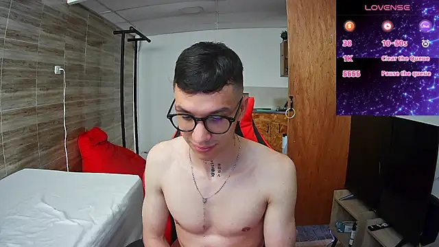 Snapshot of angelicious_ chatting on 31, 10, 2025 angelicious online show from 31, 10, 2025