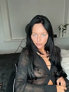 juicylucie online show from 8, 9, 2025