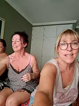 Snapshot of ClassyNAWTYBritMILF chatting on 4, 7, 2026 ClassyNAWTYBritMILF online show from 4, 7, 2026