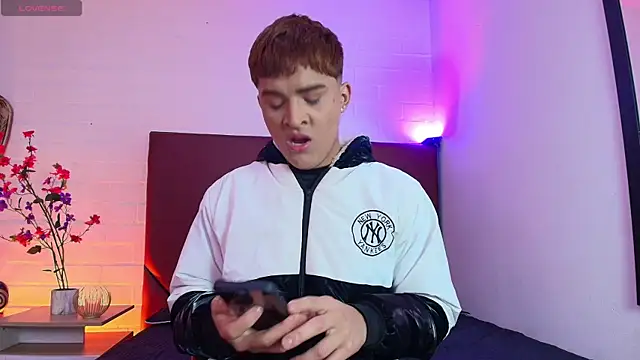 Lucass love online show from 7, 4, 2026