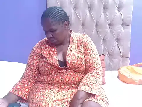 NaughtyChubbyZoe online show from 24, 2, 2026